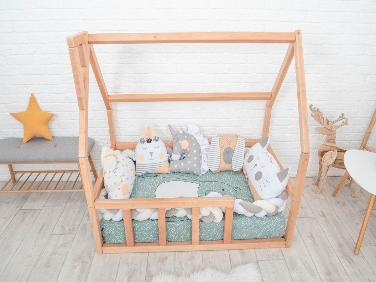 Montessori bed crib on floor without slats (Model 1)