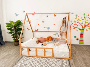 Floor bed for toddlers - Montessori house bed  - Twin bed kids - Climbing bed (Model 1)