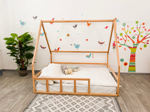 Floor bed for toddlers - Montessori house bed  - Twin bed kids - Climbing bed (Model 1)