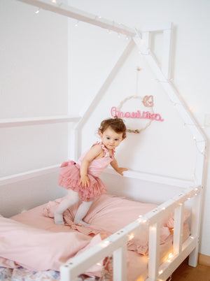 Toddler bed frame – Detail Close-up