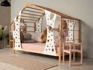 Montessori kids bed is perfect for any children's room.
Cama Montessori es ideal para cualquier habitación infantil.