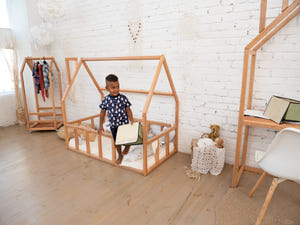 Montessori-Hausbett mit Lattenrost für Kinder (Modell 1)