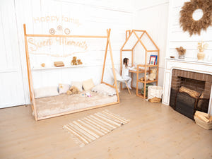 House Learning table with shelves