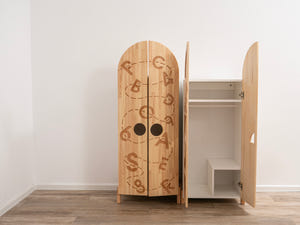 Montessori Kids Wardrobe by Busywood