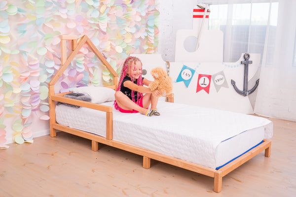 Montessori Wood House Bed Frame Toddler Bed with legs Natural Color (Model 3), фото 2