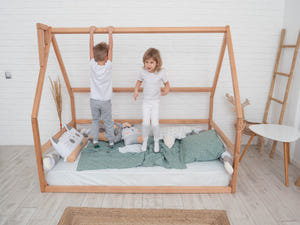 Montessori floor bed without slats Natural color (Model 1)