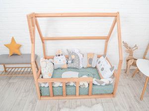 Montessori bed crib on floor without slats (Model 1)