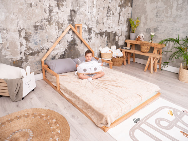 Wooden floor bed with mattress base Natural Color (Model 3)
