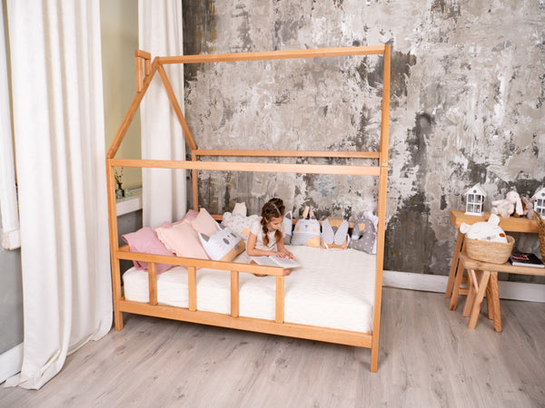 Montessori Bed House Bed with Natural color (Model 2) – busywood.com