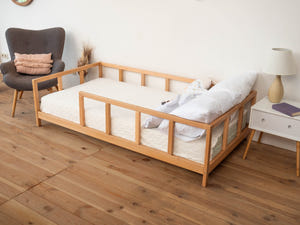 Montessori toddler bed with rails | 7 colors (Model 10)